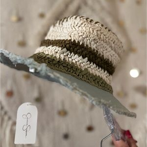 Jessica Simpson Cream and Olive Woven Hat
